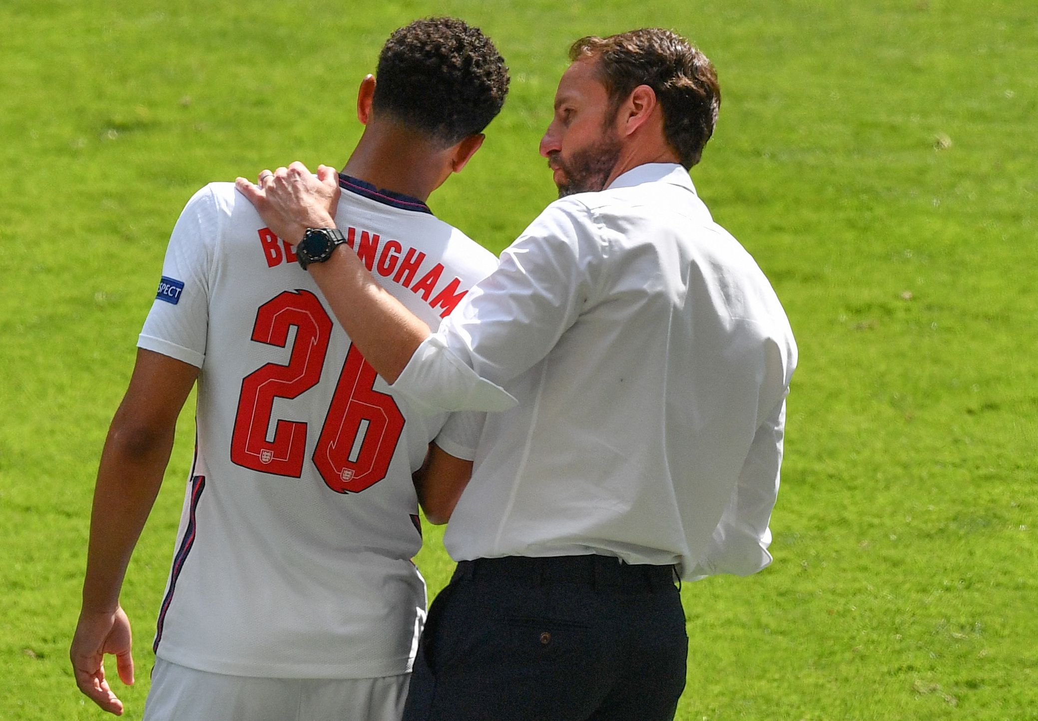 消息人士称，鲁本·阿莫林与曼联在离队问题上存在分歧，同时有欧洲皇室成员对他感兴趣。