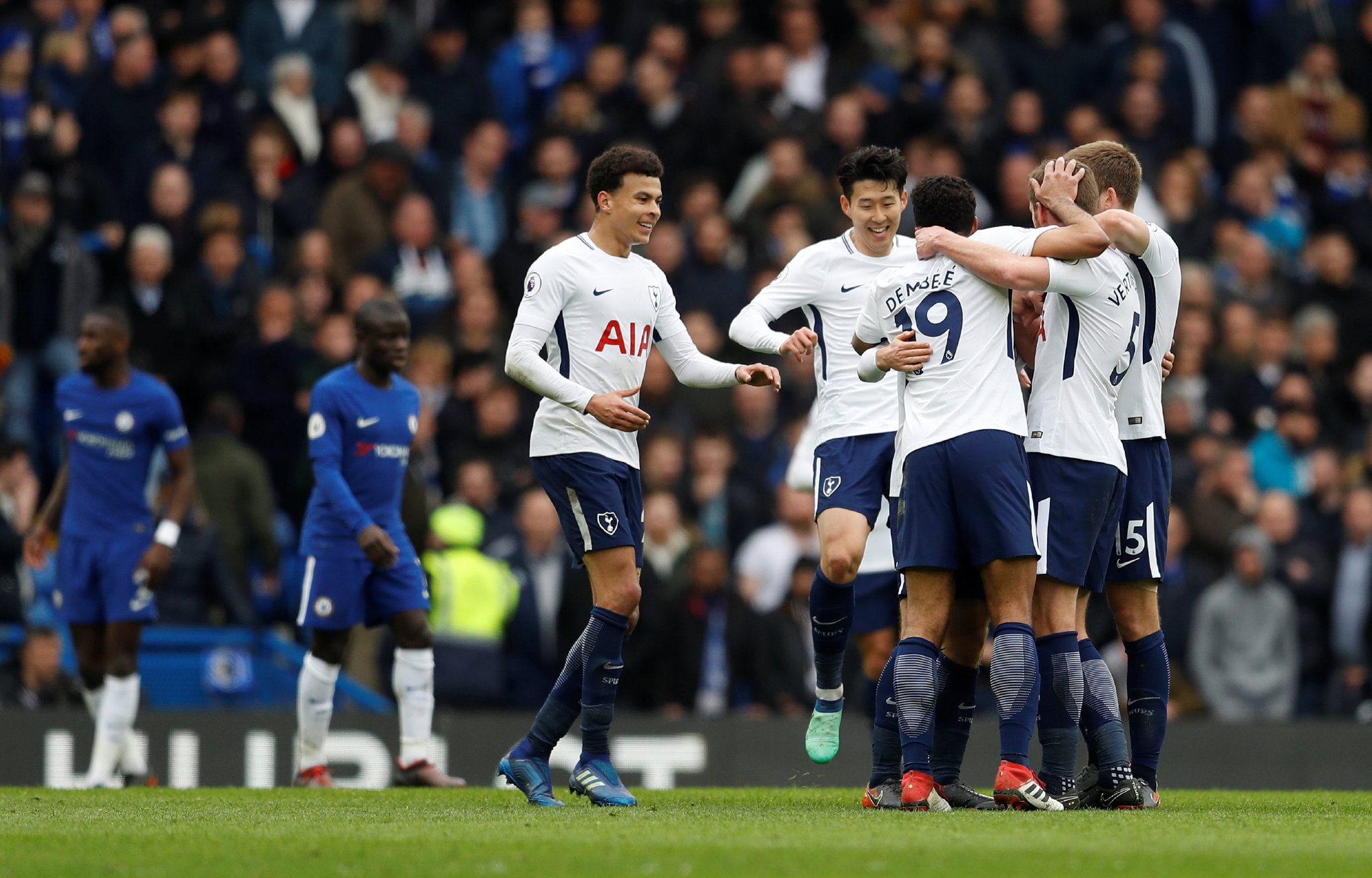 国安客场绝平深圳队