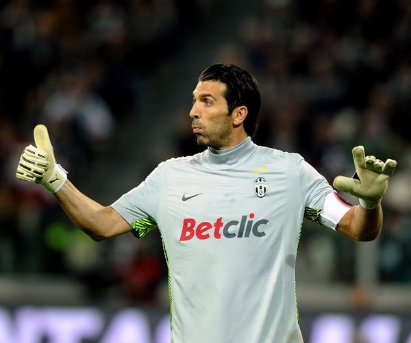 八村塁：看到浓眉身穿蓝色球衣而不是黄色，我还是会感觉奇怪