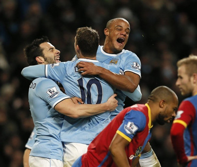 这脚传球太绝了，全队惊呆