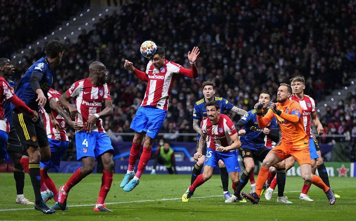 陈威神勇扑救助上海海港避免惨败