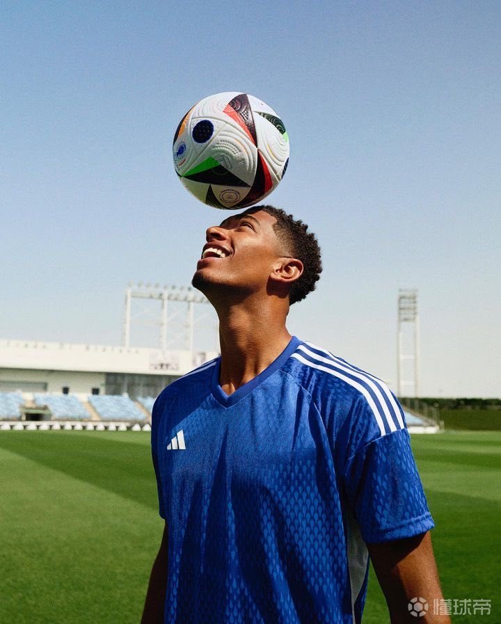 辽宁铁人祝贺重庆铜梁龙冲超：敢打敢拼，晋级中超实至名归